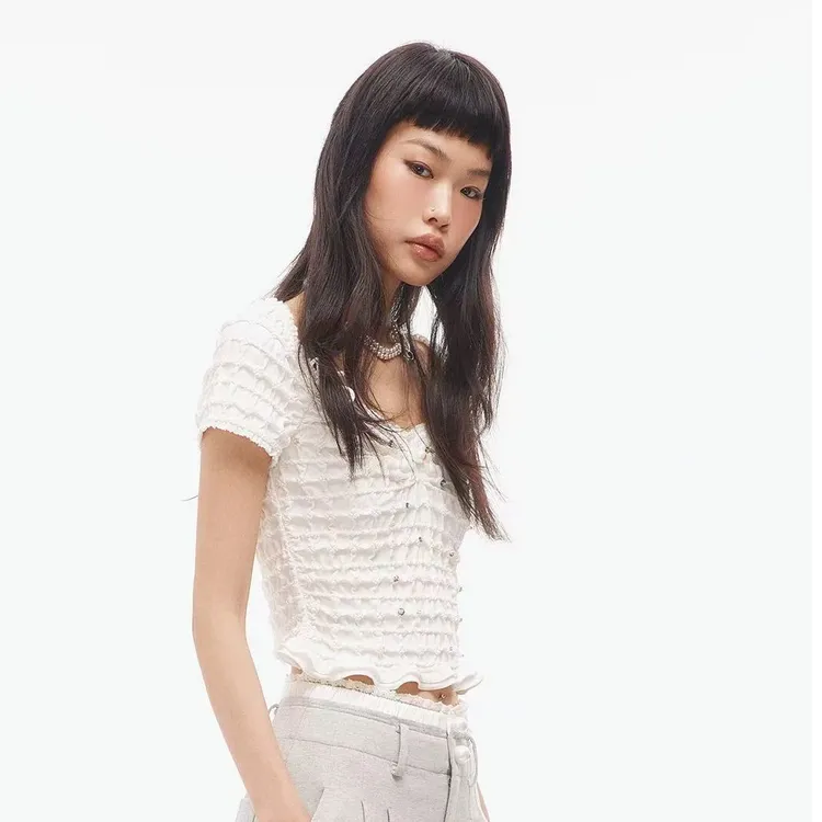LeFame/拉飞姆2025夏打揽钉珠针织上衣LF25X11ST266编织