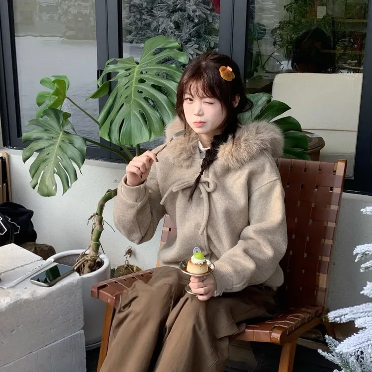 高品质～暖绒蝴蝶结绑带大毛领连帽毛呢厚外套女好看夹棉保暖棉服