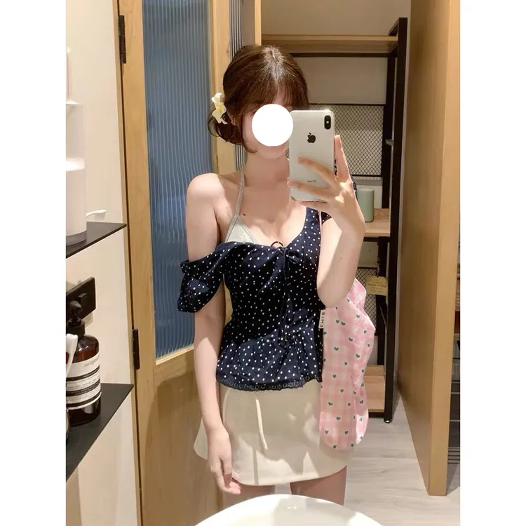 纯欲一字肩修身显瘦波点2025夏季新款韩系减龄小众收腰别致上衣女