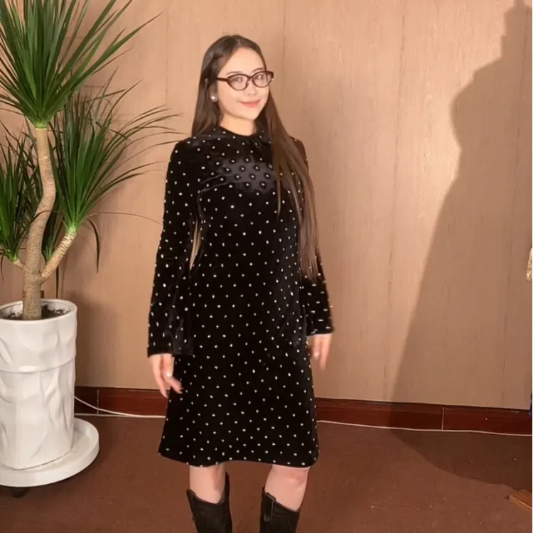 【娜哈亚原创】黑色丝绒缝制钻气质百搭民族修身版连衣裙