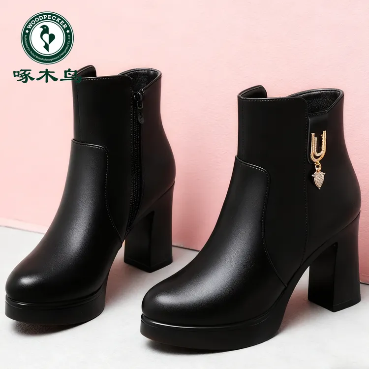 啄木鸟冬季百搭女靴新款加绒短靴女棉鞋妈妈高跟粗跟厚底马丁靴女