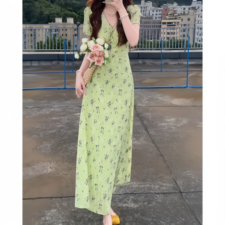 秋季胖mm时尚风绿色碎花裙优雅风初恋风法式收腰显瘦遮肉肉连衣裙