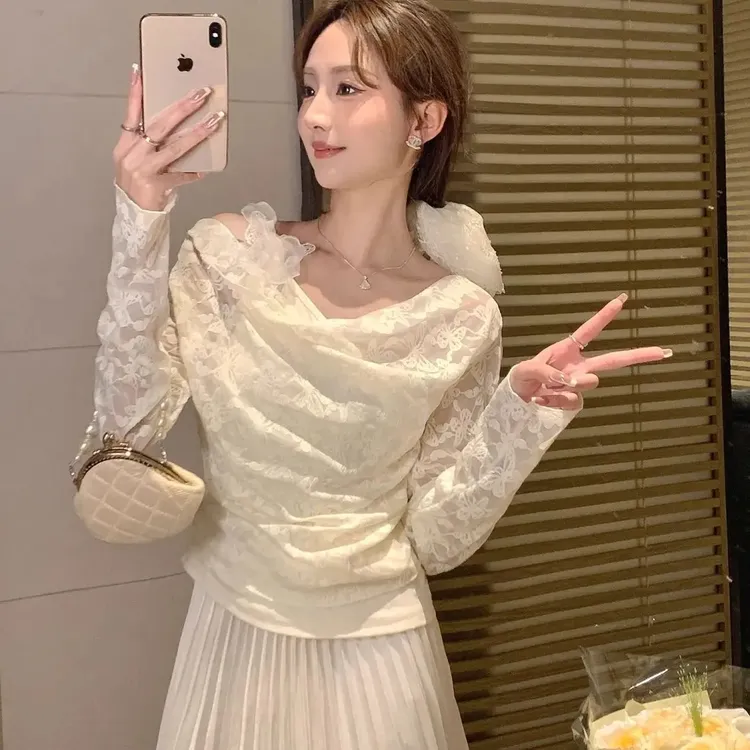 气质荡领钩花镂空雪纺衫女2025春夏新款修身褶皱收腰早秋上衣