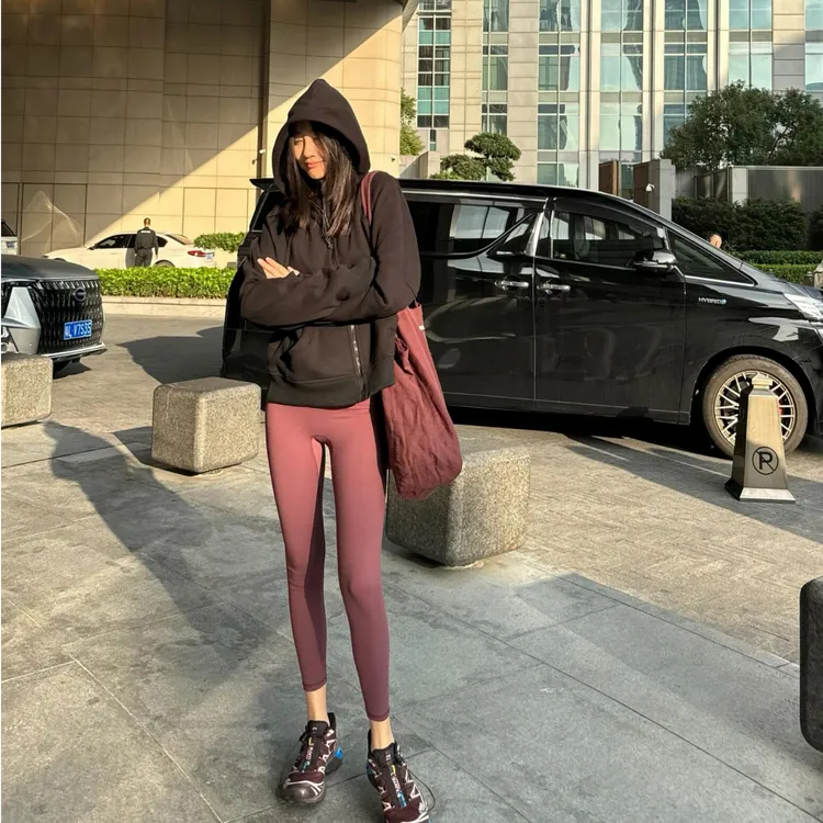 美式短款外套女2025秋季韩系百搭连帽卫衣上衣运动休闲高腰紧身裤