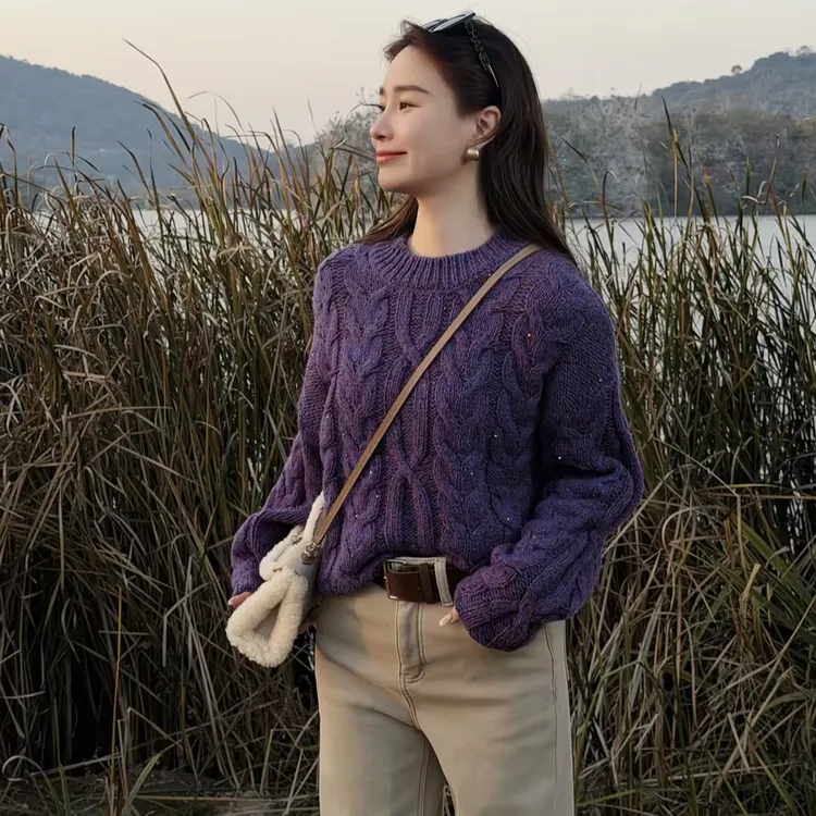 HELA AOMI “璨若星河”绵羊毛100%艺术绞花廓形针织衫CY5DC33465