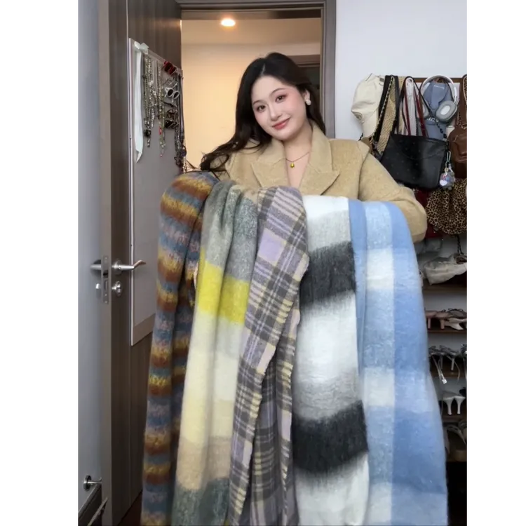 美拉德高级氛围感围巾女冬季保暖加厚披肩