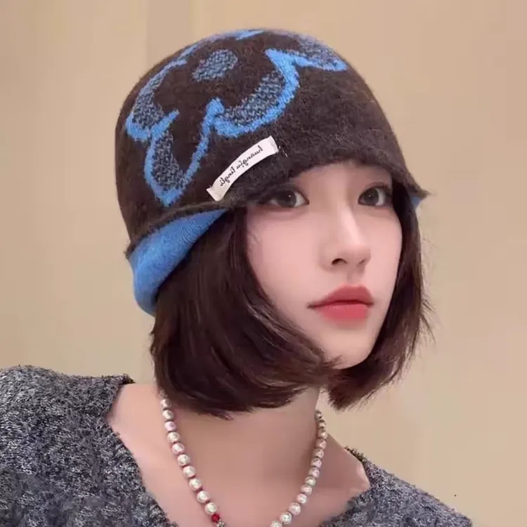 韩系ins提花时尚针织帽子女秋冬季百搭保暖护耳包头帽显脸小冷帽