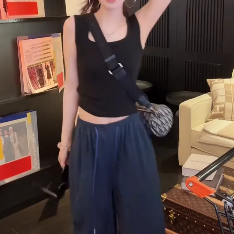 设计感小众辣妹修身背心女软糯时尚显瘦U领无袖上衣LK2501805