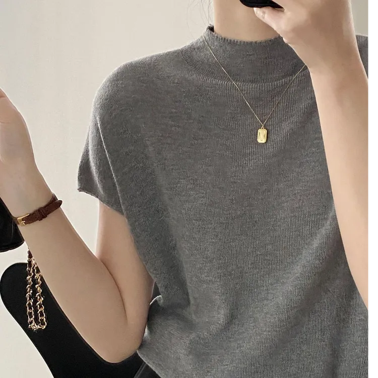 2025新款羊毛冰丝针织短袖女春夏季设计感别致圆领宽松T恤上衣薄