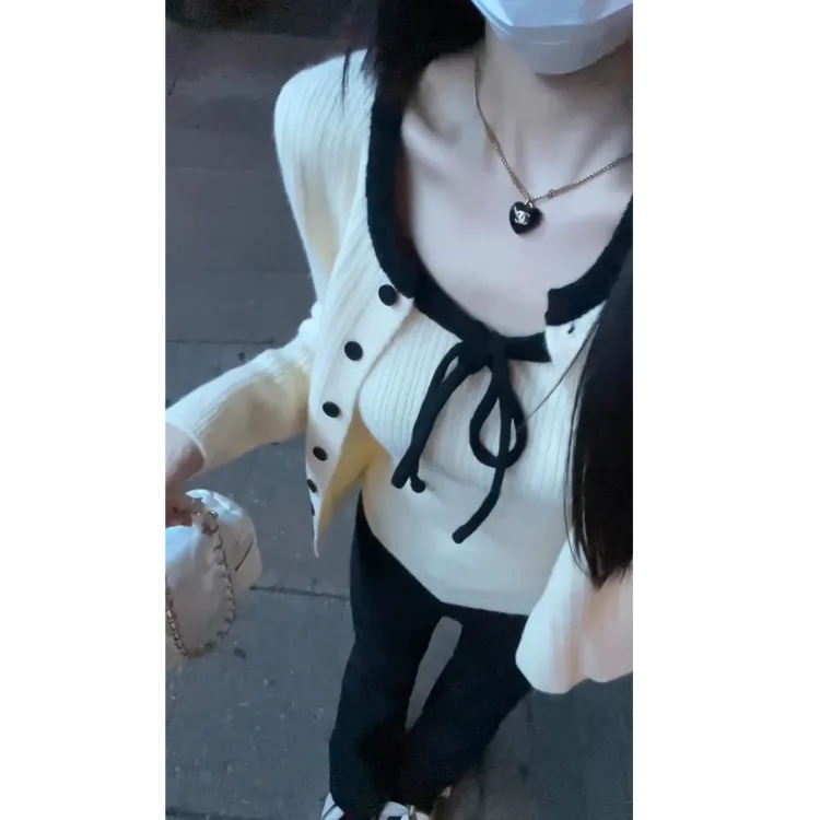 韩系甜美风杏色两件套女秋季新款简约风外搭开衫性感吊带背心套装