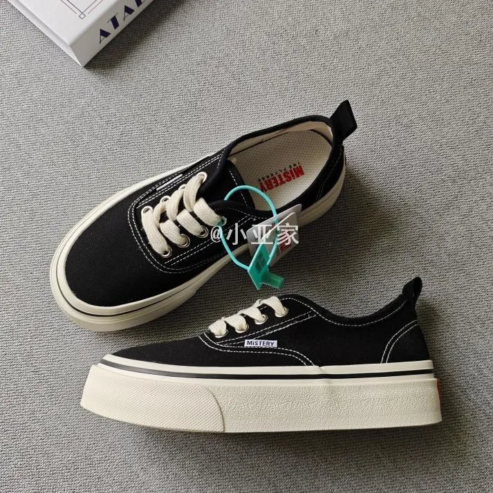 小亚家2024春夏季新款黑色厚底帆布鞋爆款小众百搭鞋子低帮板鞋女