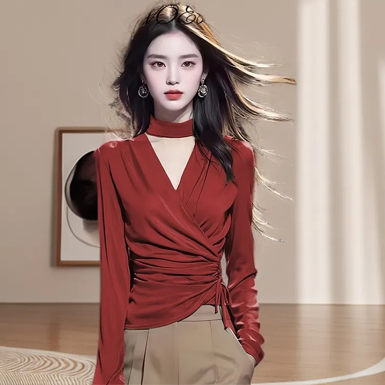 红色长袖衬衫秋装女款2025年显瘦气质打底内搭设计感法式收腰上衣