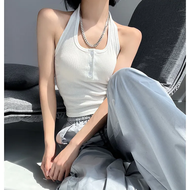 2025新款挂脖纽扣背心自带胸垫百搭修身显瘦辣妹感挂脖吊带背心女