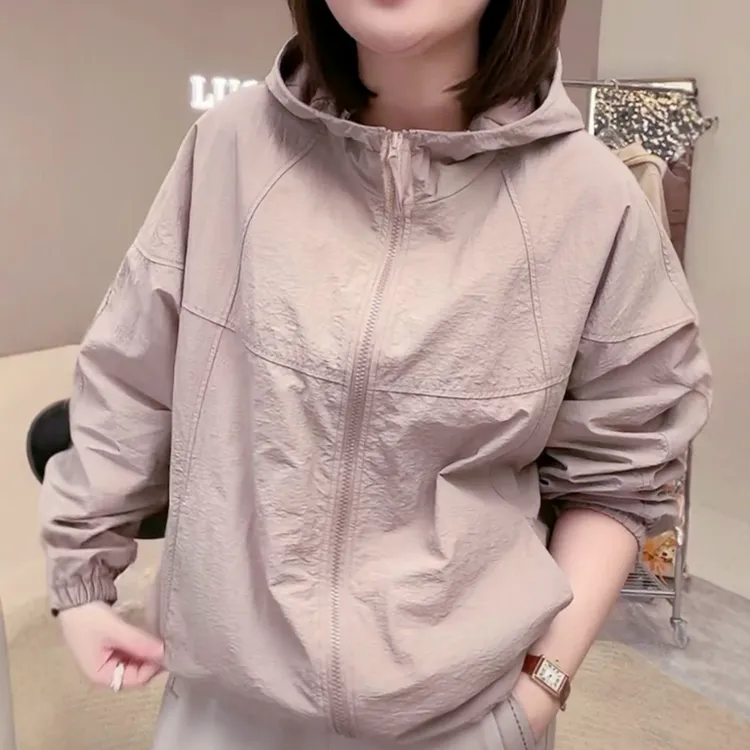 2025年春夏季设计款简约透气连帽防晒薄款外套两面穿宽松上衣女潮
