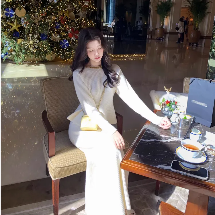 鱼兔子的兔子小香风针织厚款设计感女2025冬新款富家千金感一整套
