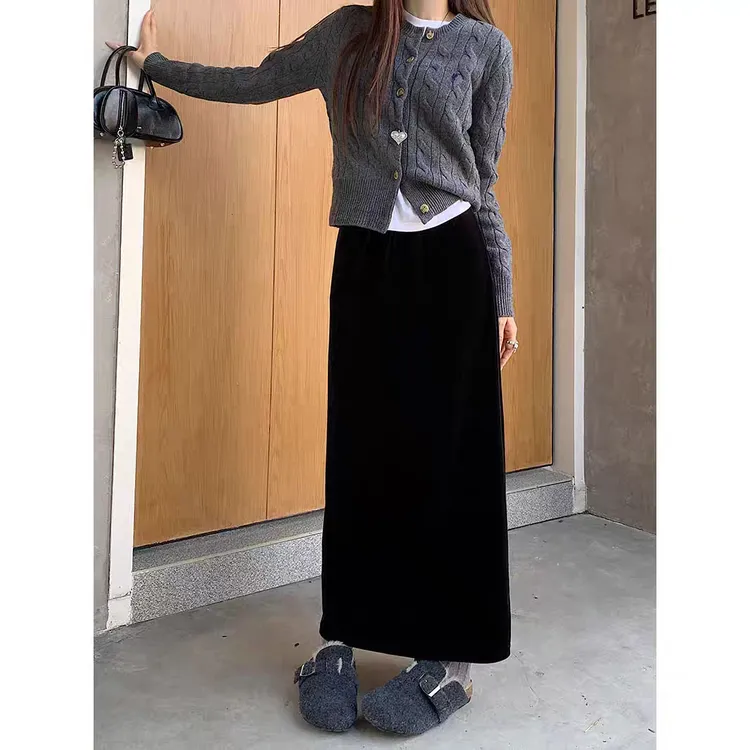 后开叉丝绒直筒半裙（长95左右）