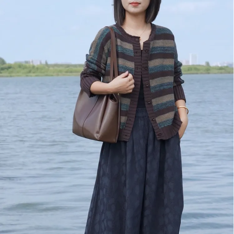 复古短款毛针织衫长袖女秋季圆领高腰针织冬季拼接