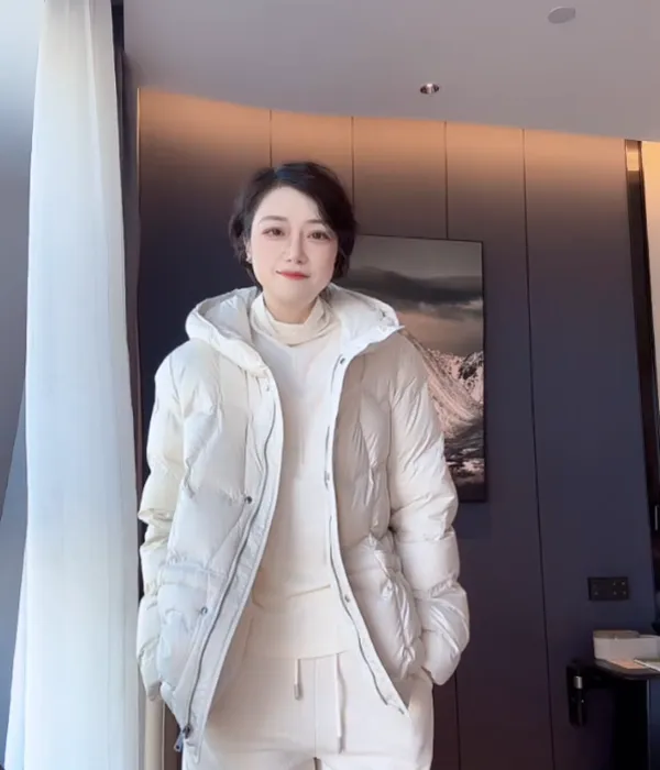 【U.M】连帽波浪绗缝保暖羽绒服常规版