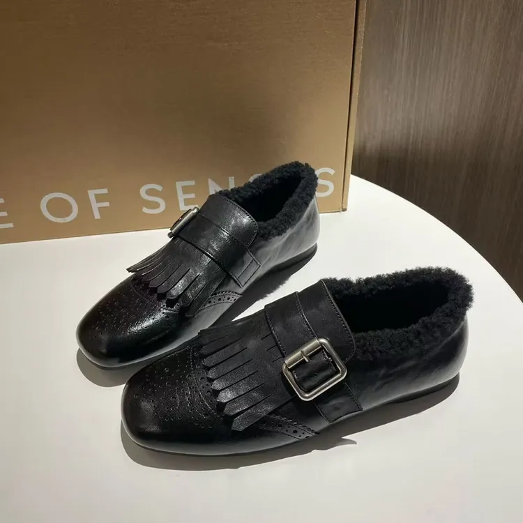 {茵茵家}【加绒布洛克】头层小牛皮雕花流苏单鞋复古平底英伦风皮鞋