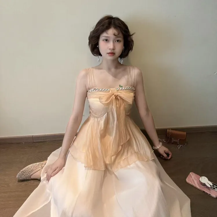 法式蝴蝶结重工吊带背心夏季新款设计感收腰独特绝美上衣配半身裙