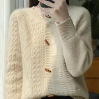 100纯羊毛针织衫女士加厚牛角扣开衫D323清