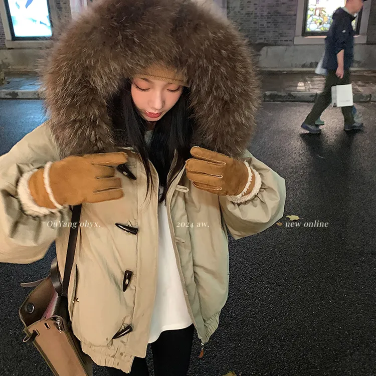 炽铂2025新款环保毛领棉服女冬季加厚保暖牛角扣连帽时尚百搭外套