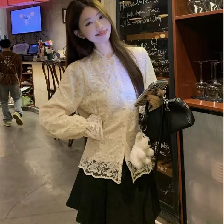 法式气质小众重工高级感蕾丝上衣配显瘦百搭洋气甜美半身裙两件套