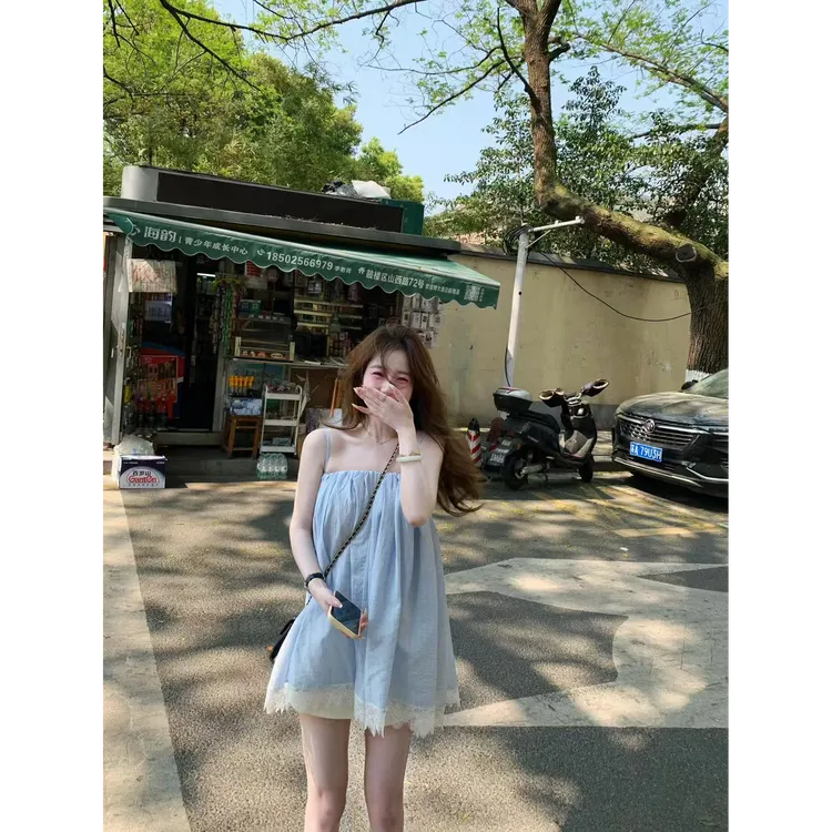 法式复古蓝色吊带背心女早春外穿蕾丝边挂脖压褶花边短裤两件套