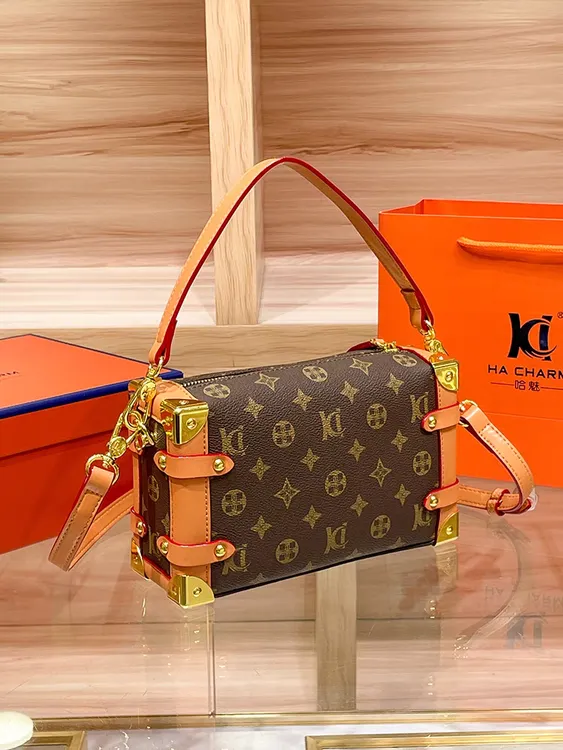 斜挎包小方包小众筒包休闲枕头包经典圆筒潮流复古包包女士百搭款