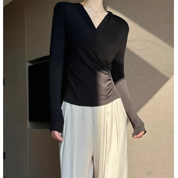 大码胖mm交叉v领长袖针织衫女春季内搭打底衫微胖气质收腰显瘦T恤