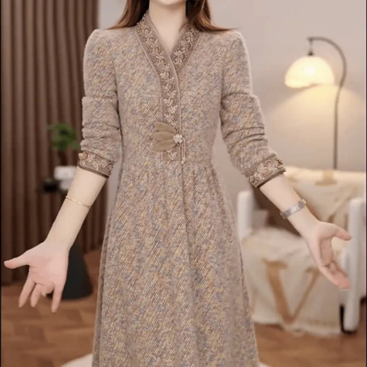 C210【连衣裙】2025冬季新款加厚保暖中式国风气质显瘦减龄连衣裙