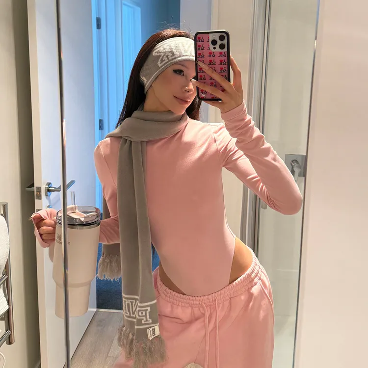 0122stepll 甜心出击 粉色连裆衣卫裤套装女休闲运动风显瘦两件套