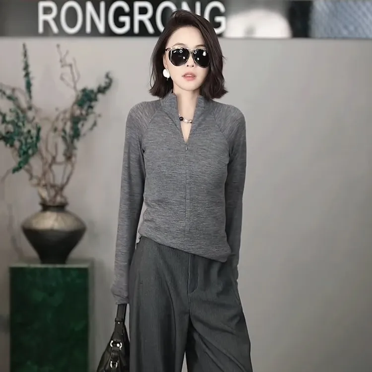 溶溶【漫日暖咖】RONGRONG 100绵羊毛半拉链保暖休闲打底衫LW-84166