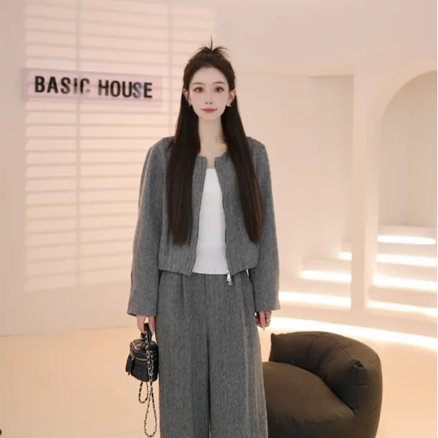 Basic House/百家好2025秋季新款时尚气质百搭圆领套装女DQ904