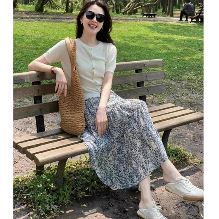 白色冰丝短袖正肩t恤女夏季小个子设计感小众短款针织开衫上衣薄