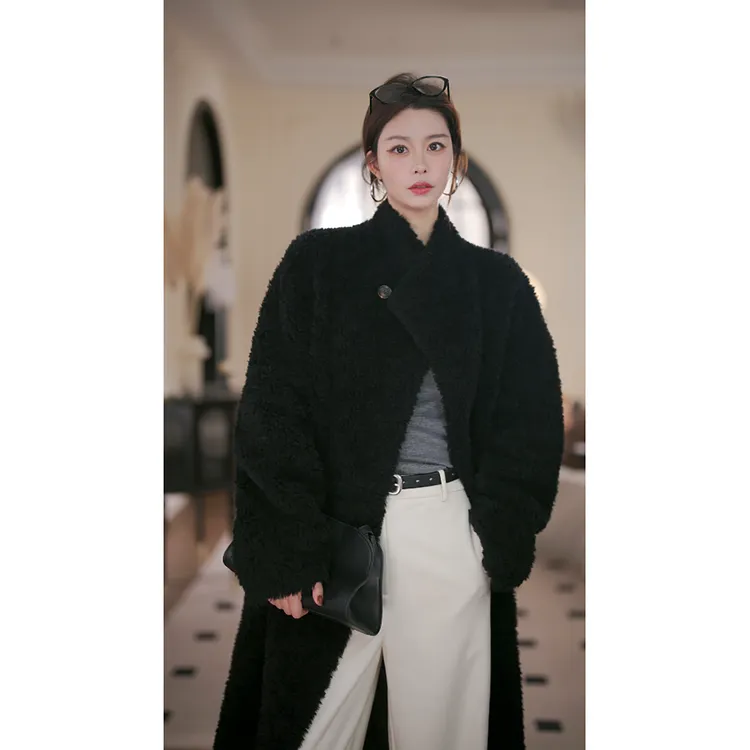 轻熟高级感100羊毛外套女2025新款长款宽松遮肉显瘦皮毛一体大衣