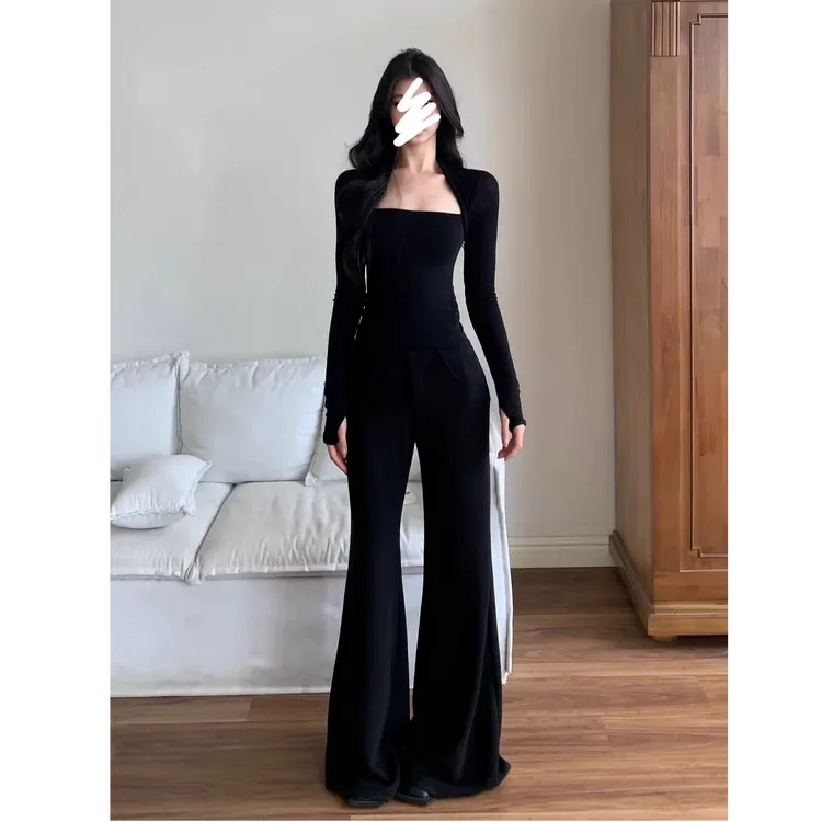 2025秋冬季新款设计感方领长袖正肩T恤修身显瘦微喇裤套装