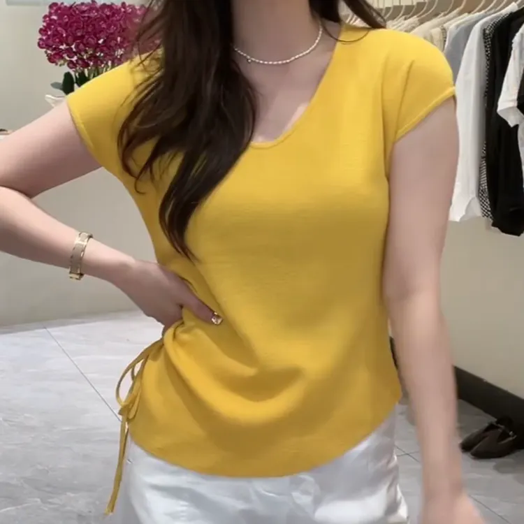 后背镂空设计感小飞袖上衣2025夏季新款高级欧若风抽绳V领收腰