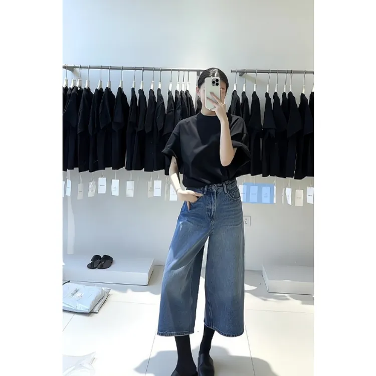 MARIE.COCO韩系慵懒风纯色简约上衣搭配高腰显瘦浅蓝阔腿裤七分裤