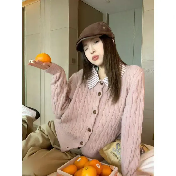 （G738）粉色假两件polo领针织开衫女2025冬季大码外穿独特漂亮毛衣