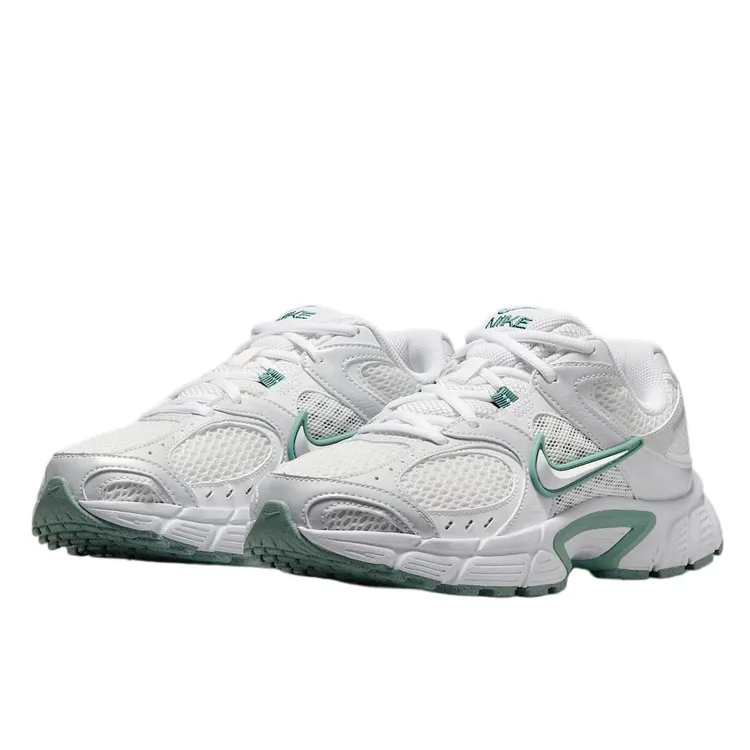 NIKE/耐克官方新款女子V5 RNR舒适流光风潮流运动鞋-HQ7901-106