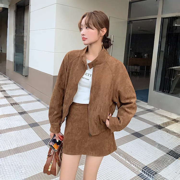 咖色设计款休闲套装2025秋季新款美拉德穿搭减龄外套半身裙两件套