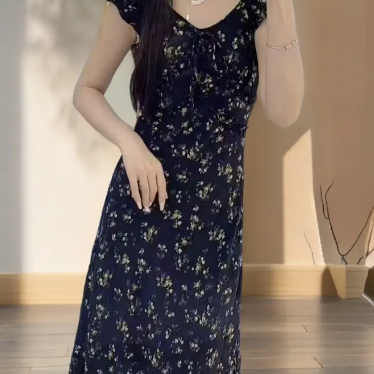 高级感法式茶歇碎花连衣裙子女夏季2025新款漂亮掐腰绝美长裙显瘦