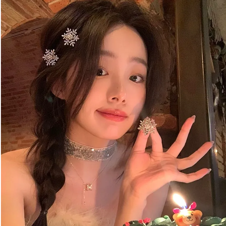 秋冬闪锆雪花珍珠发夹女刘海夹子侧边夹发卡2025新款圣诞发饰头饰