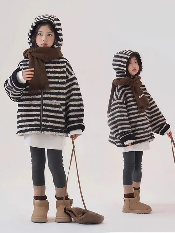  童装女童加绒时尚连帽外套2025冬季韩版儿童洋气条纹毛绒外套