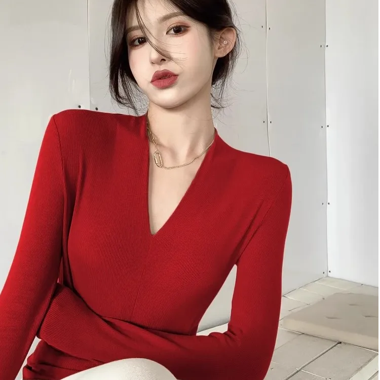 V领安可拉红打底衫女2024年秋冬新款洋气修身毛衣内搭针织衫上衣