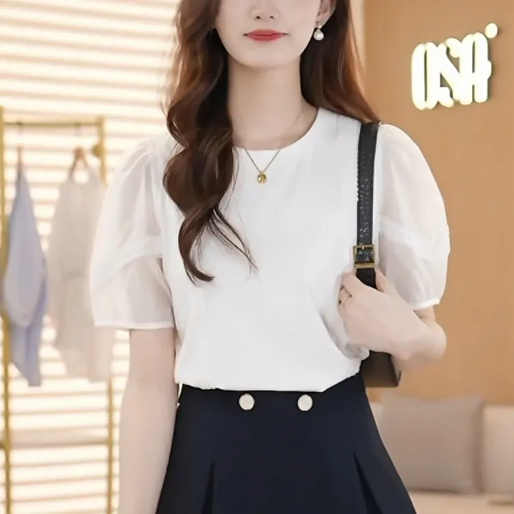 2025夏季新款蕾丝泡泡袖T恤通勤百搭显瘦蕾丝拼接白色正肩短袖女