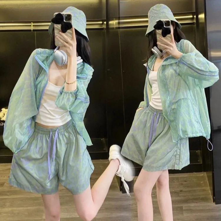 宽松舒适轻薄套装2025夏季运动休闲连帽外套防晒衣短裤两件套
