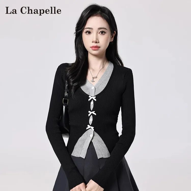 拉夏贝尔黑色假两件V领长袖T恤女2025春秋新款小众蝴蝶结短款上衣