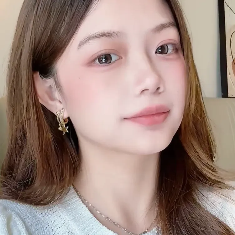 合金锆石耳饰 星星女轻奢个性气质五角星微镶锆石耳环小众设计感